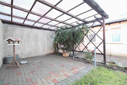 Terrasse - 5 Zimmer Einfamilienhaus zum Kaufen in Calbe