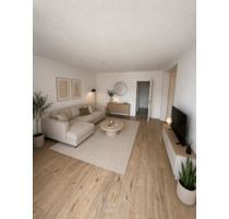 Große 3 Zimmer Wohnung mit Balkon, Aufzug und viel Potenzial in zentraler Lage von Fürth
