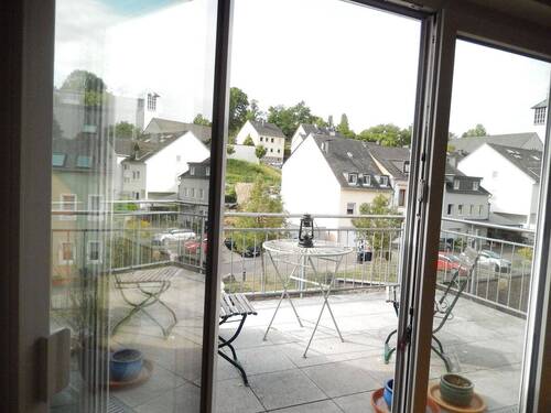 Ausblick auf die kleine Dachterrasse - Trier- Olewig Penthouse - Wohnung 108 qm 3 Zimmer, Galerie, Lift, 2 Terrassen TG