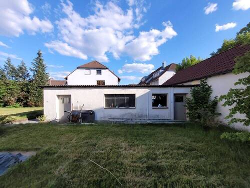 Garagen von der Gartenseite - 