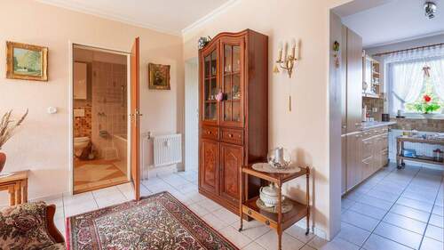 Diele - Etagenwohnung mit 79,50 m&sup2; in Quickborn zum Kaufen