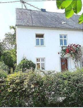 Straßenseite - Ansicht Haushälfte links - Doppelhaushälfte mit 90,00 m&sup2; in Farschweiler zum Kaufen