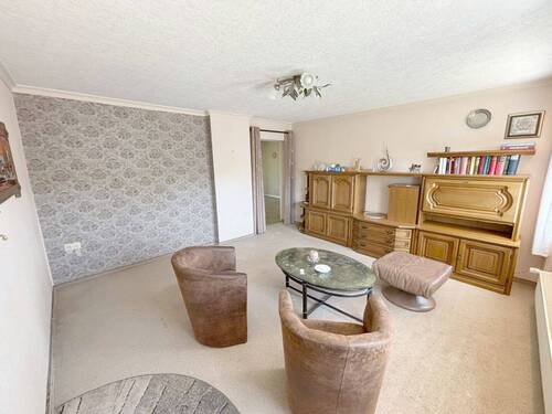 Wohnzimmer - 5 Zimmer Einfamilienhaus zum Kaufen in Greimerath