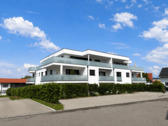 Hausansicht - Hochwertige 3-Zimmer-Wohnung mit EBK und großem Balkon in Isny-Wohngebiet