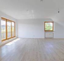 Sofort bezugsfreie 3-Zimmer-Dachgeschoßwohnung mit Weitblick in Peiting!