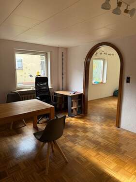 IMG_7173 - 7 Zimmer Einfamilienhaus in Roßtal