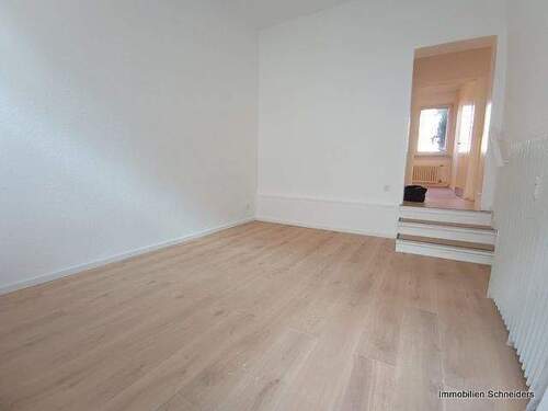 Entrée, vom Eingang aus gesehen - 2 Zimmer Büro zur Miete in Duisburg