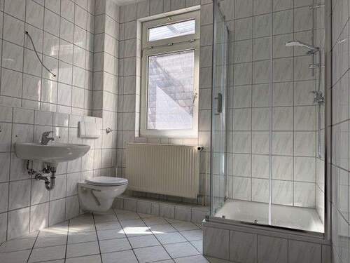 Badezimmer - Etagenwohnung mit 75,00 m&sup2; in Eisenach zur Miete