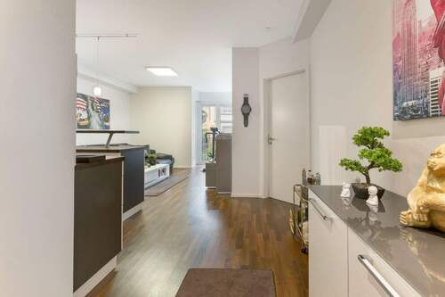 Ambiente - 2 Zimmer Etagenwohnung zum Kaufen in Bonn