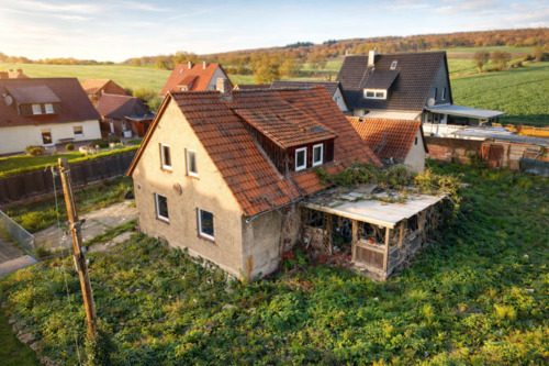 Außenansicht - Grundstück mit Altbestand in Kneitlingen - ideal für Ihren Neubau