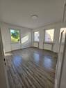 Wohnzimmer 1 - Helle 3-Zimmerwohnung in ruhiger Lage. *BODENGLEICHE DUSCHE*