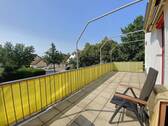 Balkon mit Blick ins Grüne - Helle 4-Zimmer-Wohnung mit großem Südbalkon und Stellplatz