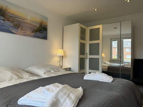 Schlafzimmer - 2 Zimmer Etagenwohnung zum Kaufen in Hörnum