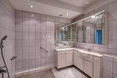 Badezimmer UG - 