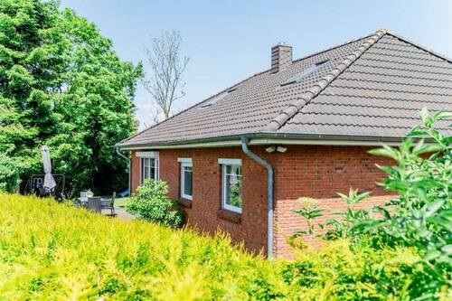 2 Haus mit Terrasse - 5 Zimmer Einfamilienhaus zum Kaufen in Süderbrarup