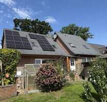 Attraktives Doppelhaus mit Vollkeller, Süd- Ost Terrasse und Carport in zentraler Ortslage - Möhnsen