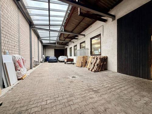 Überdachte Vor- Halle - 