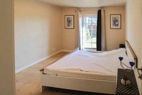 Schlafzimmer 1 - Einfamilienhaus in Husby zum Kaufen