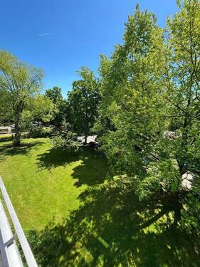 Ausblick vom Balkon - 