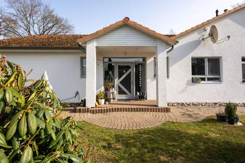 Haupteingang - Einfamilienhaus in Grasberg