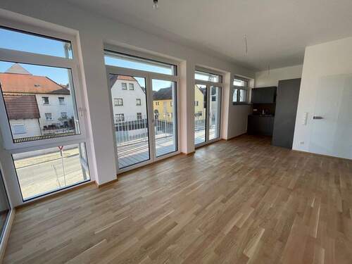 Wohnbereich mit EBK - 2 Zimmer Etagenwohnung zur Miete in Herzogenaurach