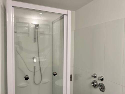 Badezimmer Ansicht 2 - 