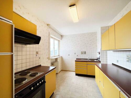 Küche mit genügend Platz für eine Einbauküche - 