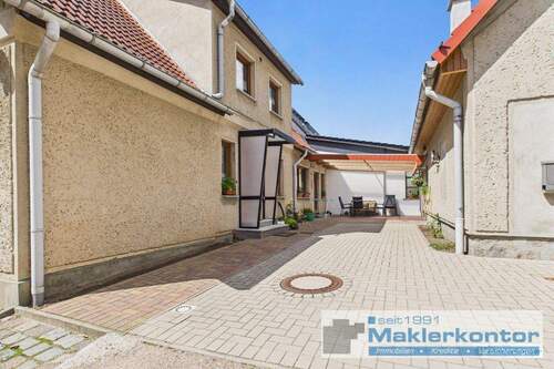 Terrasse/Stellplatz PKW - 