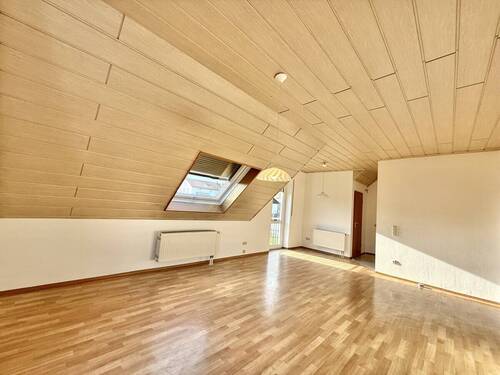 Wohn/-Essbereich - 3 Zimmer Etagenwohnung in Thalmassing