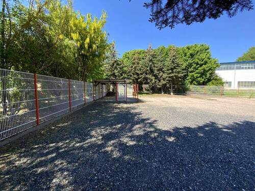 unbefestigter Lagerplatz - 