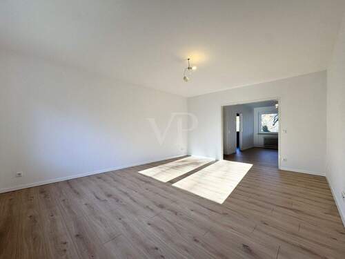 Wohnzimmer - 3 Zimmer Etagenwohnung zum Kaufen in Ronnenberg