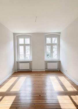 Zimmer 1 - 3 Zimmer Etagenwohnung zum Kaufen in Berlin