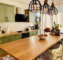 Stilvolle 4-Zimmer-Wohnung mit großem Balkon und EBK in toller Lage - Fürth Stadeln