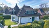 Ansicht - Repräsentatives Wohnhaus mit Vollkeller an ruhiger Privatstraße in Wentorf