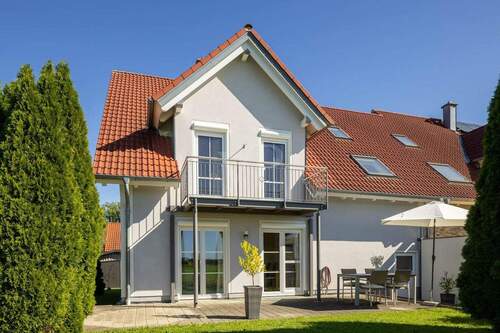 Gartenansicht - 7 Zimmer Doppelhaushälfte zum Kaufen in Wiedergeltingen