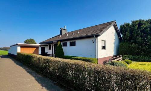 Außenansicht - 6 Zimmer Einfamilienhaus zum Kaufen in Kaiserslautern