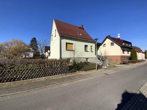 Straßenansicht - 6 Zimmer Einfamilienhaus zum Kaufen in An der Schmücke