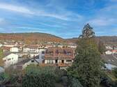 Ausblick - Neckargemünd: Attraktive, großzügige DHH in gesuchter Lage mit Garten und tollem Ausblick