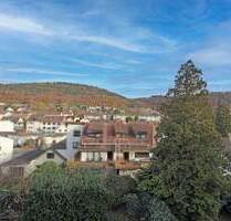 Neckargemünd: Attraktive, großzügige DHH in gesuchter Lage mit Garten und tollem Ausblick