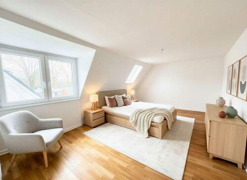 OG. Schlafzimmer 1, Wohnbeispiel Virtual-Staging - 