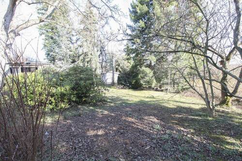 hinterer Grundstücksbereich mit Gartenhaus - 