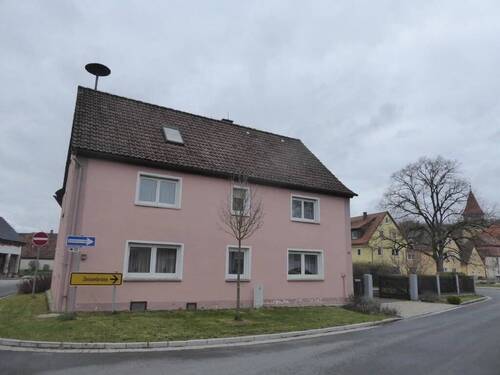 Bild2 - 9 Zimmer Einfamilienhaus zum Kaufen in Scheinfeld Umgebung