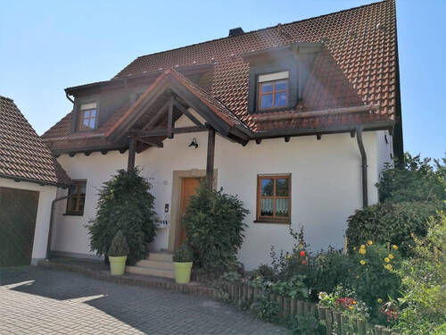 Ansicht - 6 Zimmer Einfamilienhaus zum Kaufen in Speichersdorf