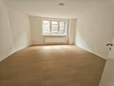 Wohnzimmer - Renovierte 3,5-Zimmer-Wohnung mit Altbaucharme in Mannheimer Toplage