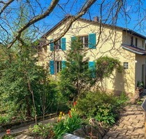 Großzügiges EFH mit Garage, Nebengebäuden und wunderschönem Garten in 79312 Emmendingen-WR
