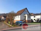 Außenansicht - Einfamilienhaus mit großem Garten für Paar oder Familie - zum Einziehen & es sich schön herrichten!