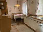 Küche mit Stube - 4 Zimmer Doppelhaushälfte in Helmbrechts