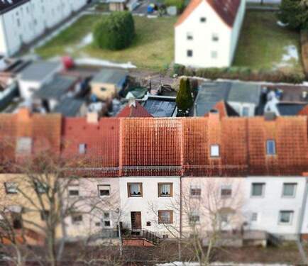 Strassenansicht - 4 Zimmer Reihenmittelhaus zum Kaufen in Magdeburg