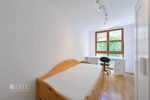 EG Zimmer links schräg - 