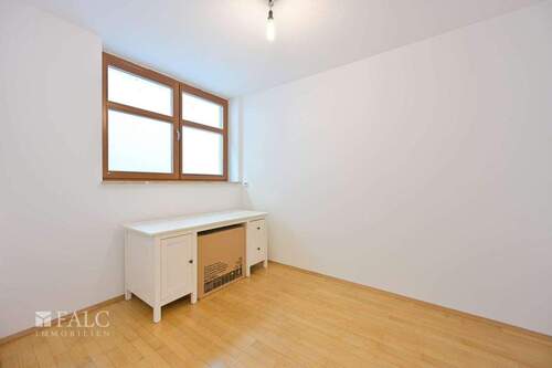 UG Büro Blick Fenster - 